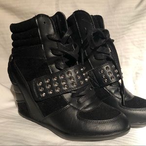 Women’s Black Revolt Wedge Shoes size 35 US size 5